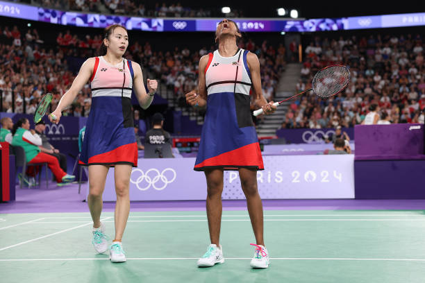 从入门到精通:羽毛球发球姿势完全指南