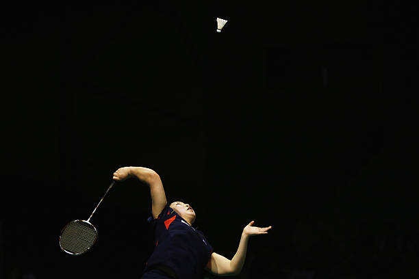 高远球技术详解：从握拍到击球的完整步骤