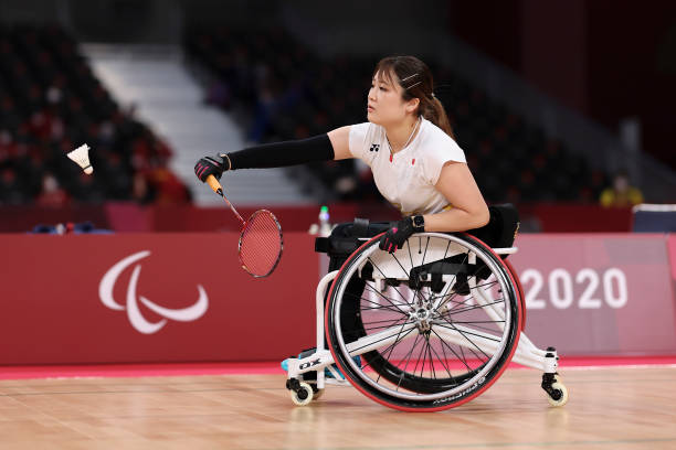 The Benefits of Playing Badminton - 打羽毛球的好处