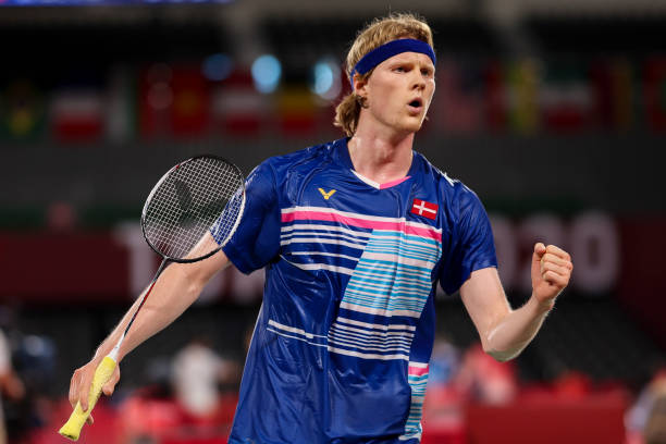 世界冠军同款!职业选手最爱的羽毛球拍TOP5