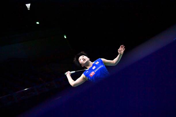 羽毛球场地常见违规图解:哪些行为会导致失分?