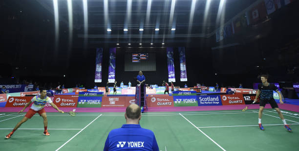 羽毛球比赛计分制度：21分制的演变与应用