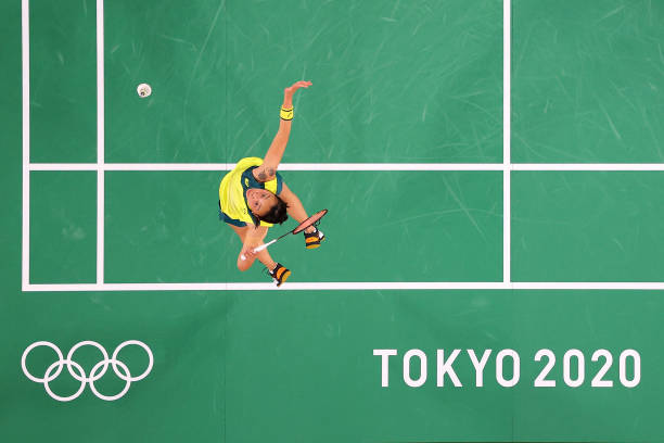 羽毛球双打左右手搭配:如何最大化覆盖全场?