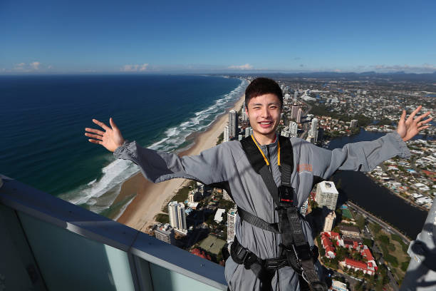 羽毛球单打和双打的关键规则区别