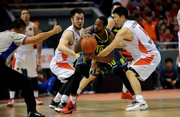 哈登的位置灵活性：如何适应不同球队的需求？