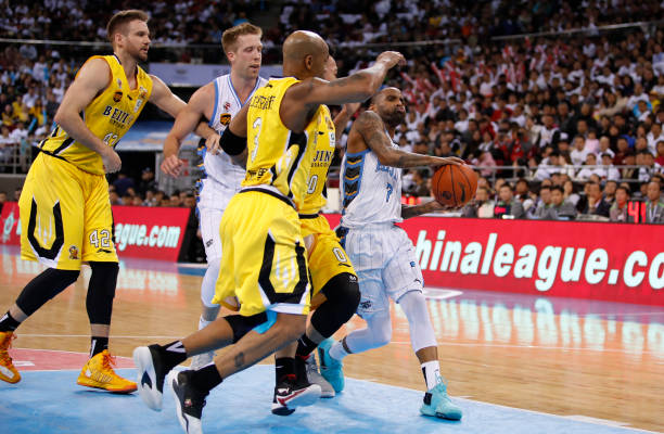 毛江龙扣篮集锦:力量与美学的完美结合!