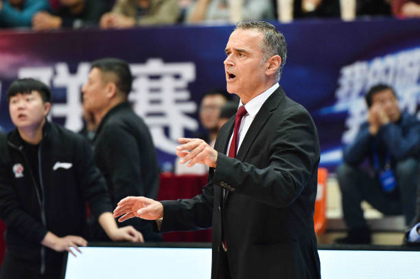 篮球一对一较量:这些规矩决定胜负!