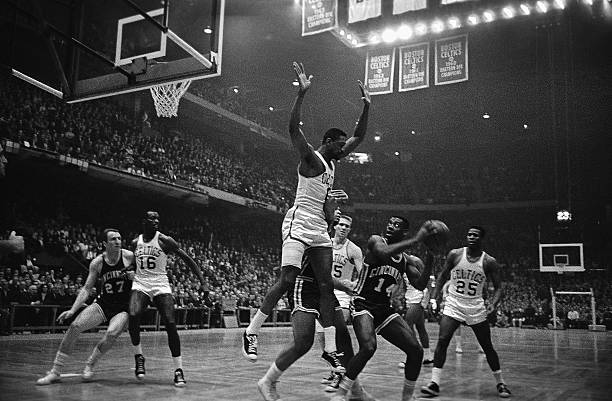 如何有效执行人盯人防守？基本原则详解