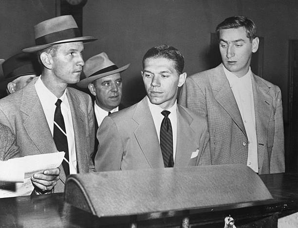 铁网后的三分球：囚犯运动员的心路历程