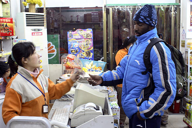 如何合理预算塑胶篮球场铺设？每平米费用指南