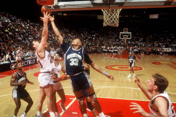 浙江队主场迎战青岛，今晚CBA焦点战打响