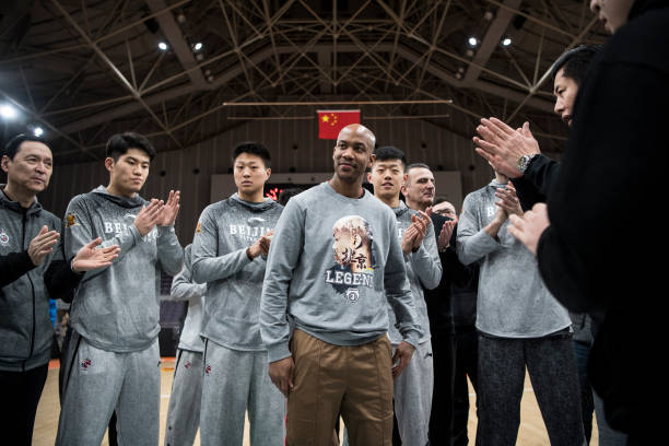 现代篮球中的位置模糊化：大前锋与小前锋的演变