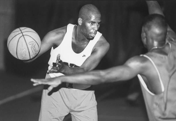 不服输的篮球少女：佳佳的挑战与突破