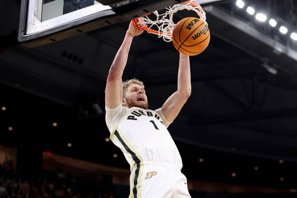 篮球场画线总长度揭秘：国际篮联标准数据