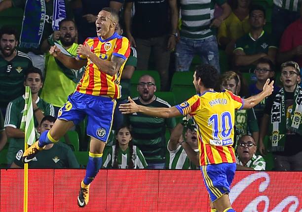 欧冠小组赛第二轮比分盘点：进球大战与零封对决