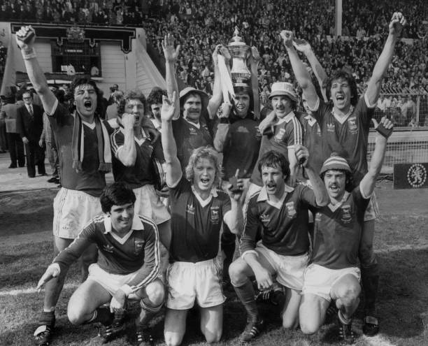 从梅西到C罗:巨星在欧冠杯和欧洲杯的表现有何区别?