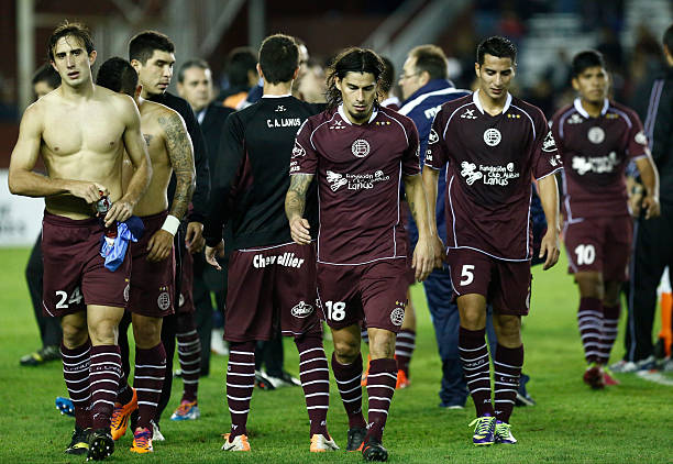 贝克汉姆颜值变化对比:青春活力vs成熟魅力的完美诠释