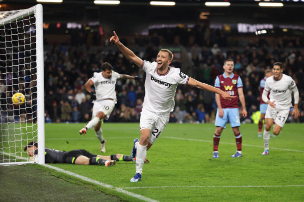 姆巴佩个人资料：从童年到世界巨星的成长之路