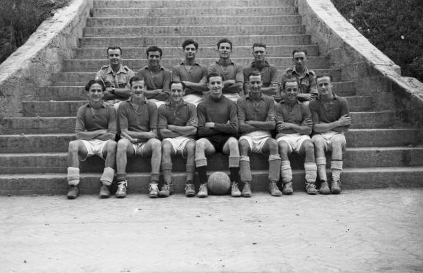 从规则到实战:角球和边球在比赛中的作用