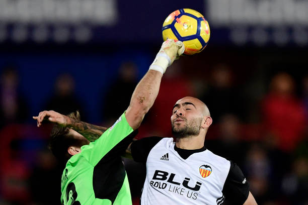 贝克汉姆飞机头VS莫西干：谁才是男士发型之王？