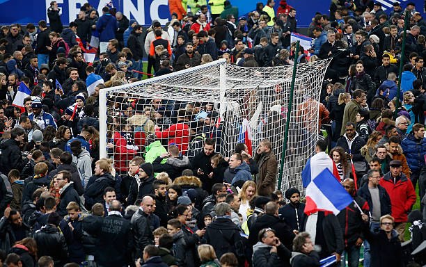 禁区手球裁判判罚逻辑：点球+黄牌还是点球+红牌？