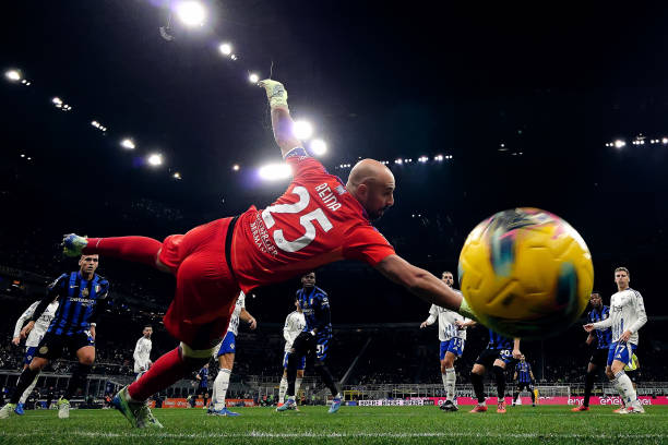 大赢家足球即时比分电脑版与手机版对比，哪个更好用？