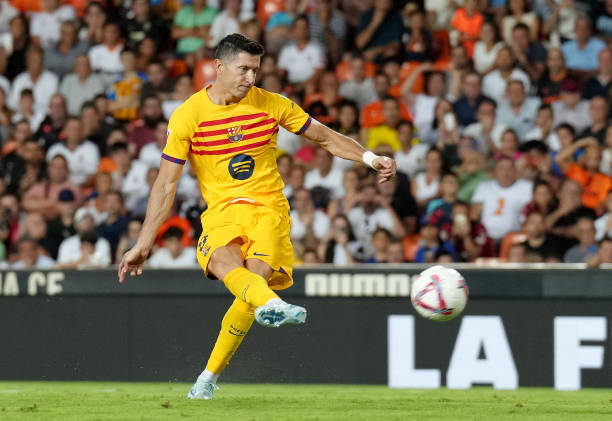 C罗点球与任意球进球数据:精准射术的背后