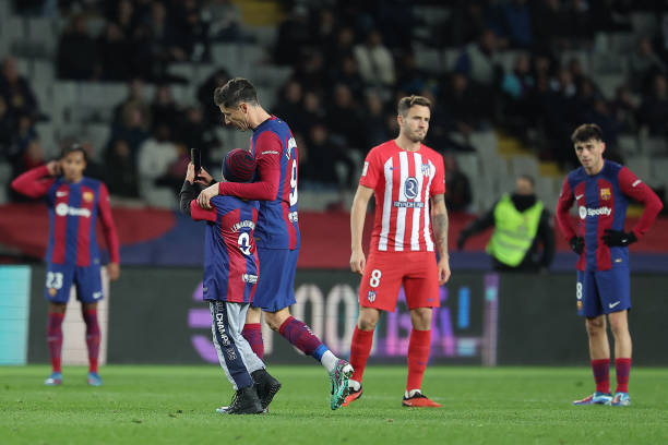 莱万身高对比：比C罗矮3cm，却同样高效