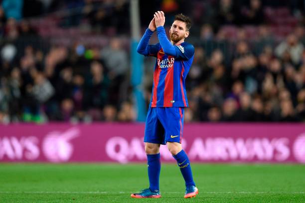 从阿贾克斯到AC米兰：范巴斯滕的辉煌生涯回顾