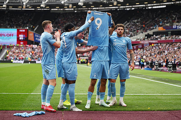 欧冠联赛奖金分配机制详解：参赛球队能拿多少钱？