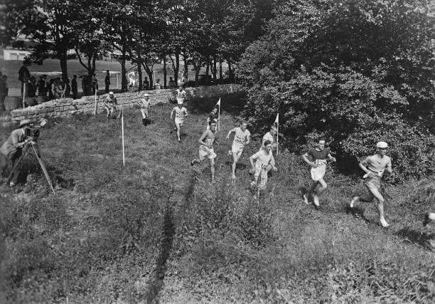 探秘花样游泳队奥运备战:每天训练超10小时