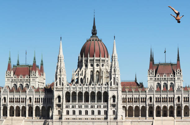 田径比赛项目一览:哪些项目最考验运动员的爆发力?