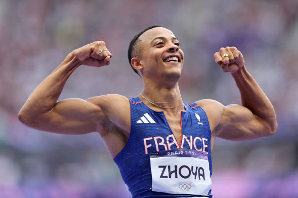 菲尔普斯的肺活量如何影响他的比赛策略与耐力表现？