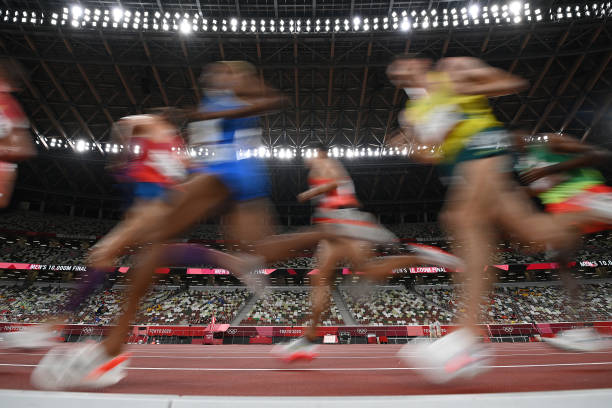 吴敏霞老公张效诚身价曝光，惊人数字引热议