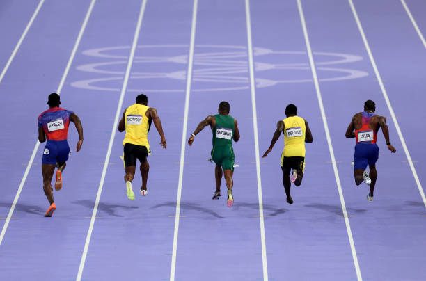 博尔特100米最好成绩与其他短跑传奇的对比