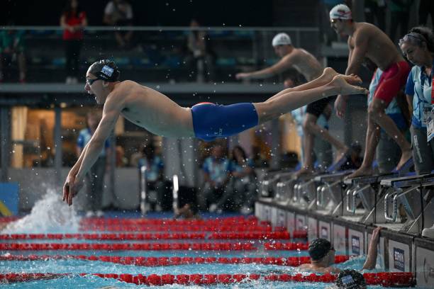 简单易学的3招：快速缓解游泳后的耳朵不适