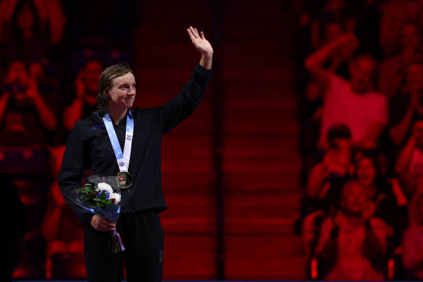 游泳池施工图高清解读：池壁与池底结构设计