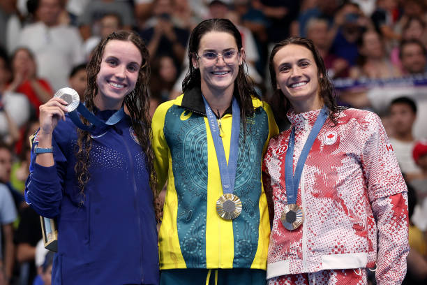 100米自由泳决赛成绩回顾：历届冠军成绩一览