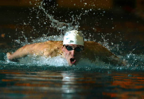 学历不够,还能成为合格的游泳教练吗?