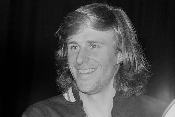 墨尔本澳网是否因抗议活动暂停比赛?