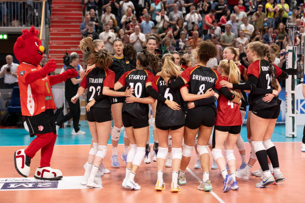 排球规则解读:场上队员不足6人时应如何判罚?