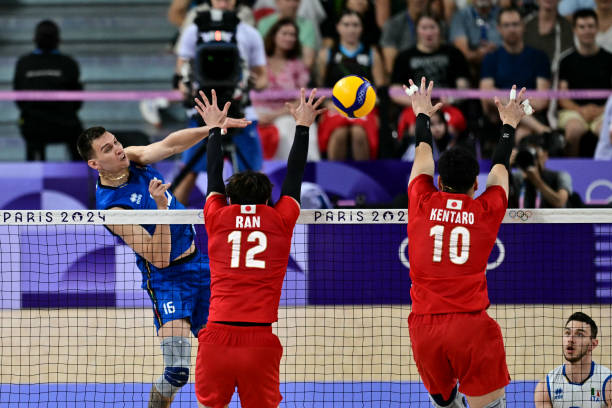 初中排球比赛总结报告:成绩分析与经验分享