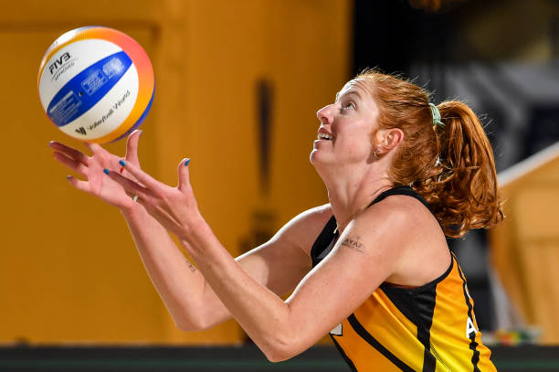 北京中考体育排球项目评分标准:发球、垫球、传球要求